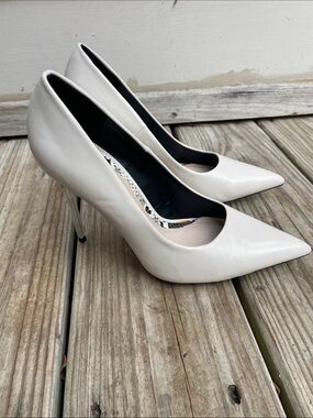 Zara White Stiletto Pointed Toe Pumps - Size 37/ 7